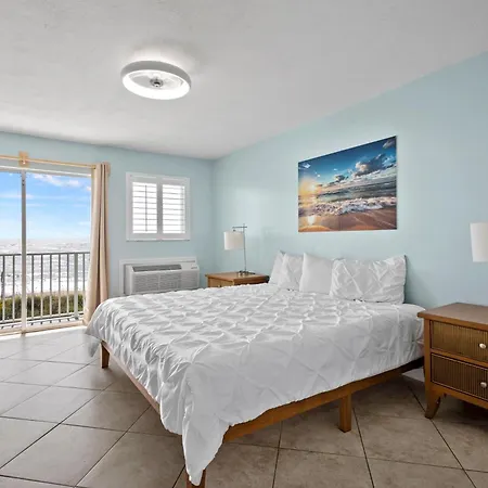 Oceanfront Inn Room #23 - Ocean View Balcony King Bed
